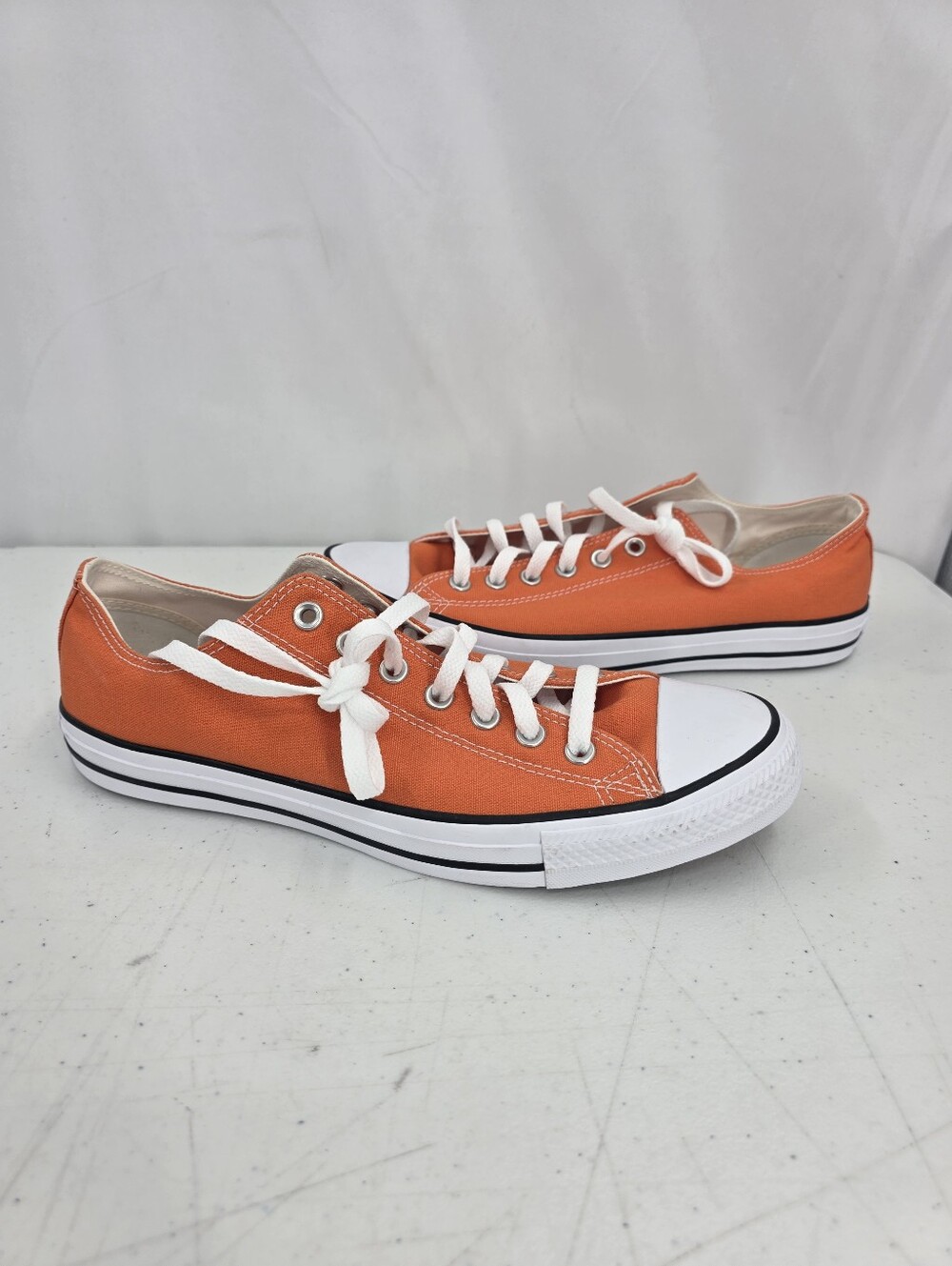 New Converse Chuck Taylor All Star Low Golden Poppy Orange White M 10.5 W 12.5.